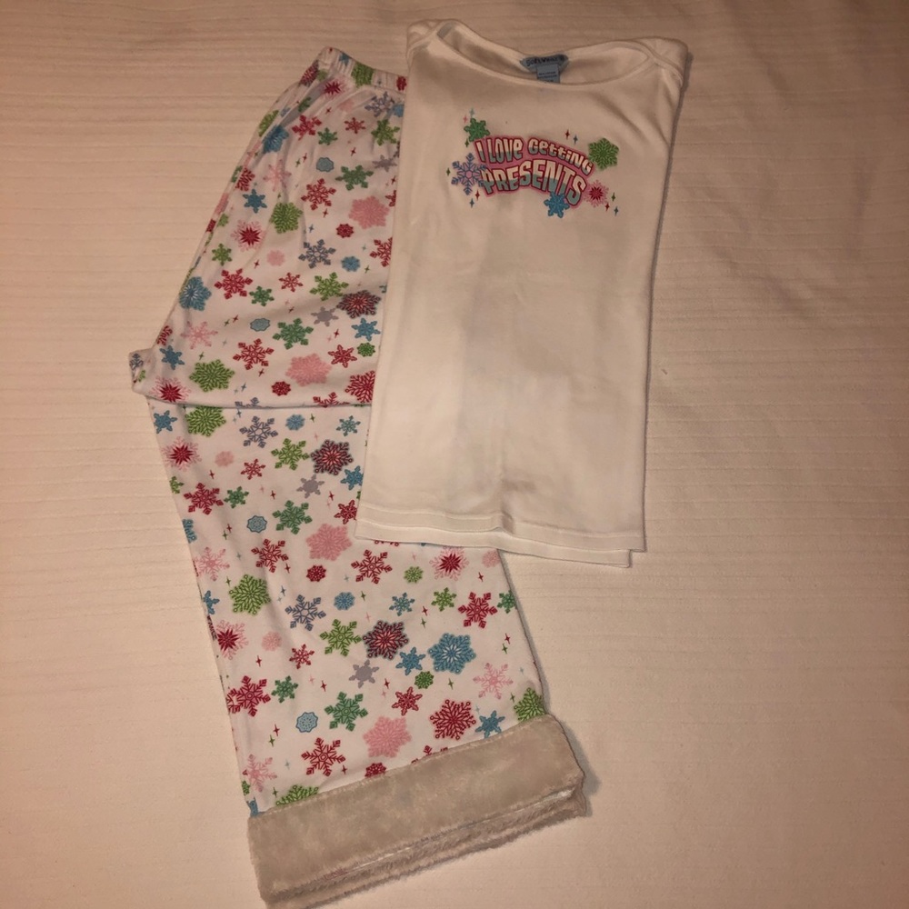 Christmas Pajama Set 🎅🏼🎄☃️🤶🏻
